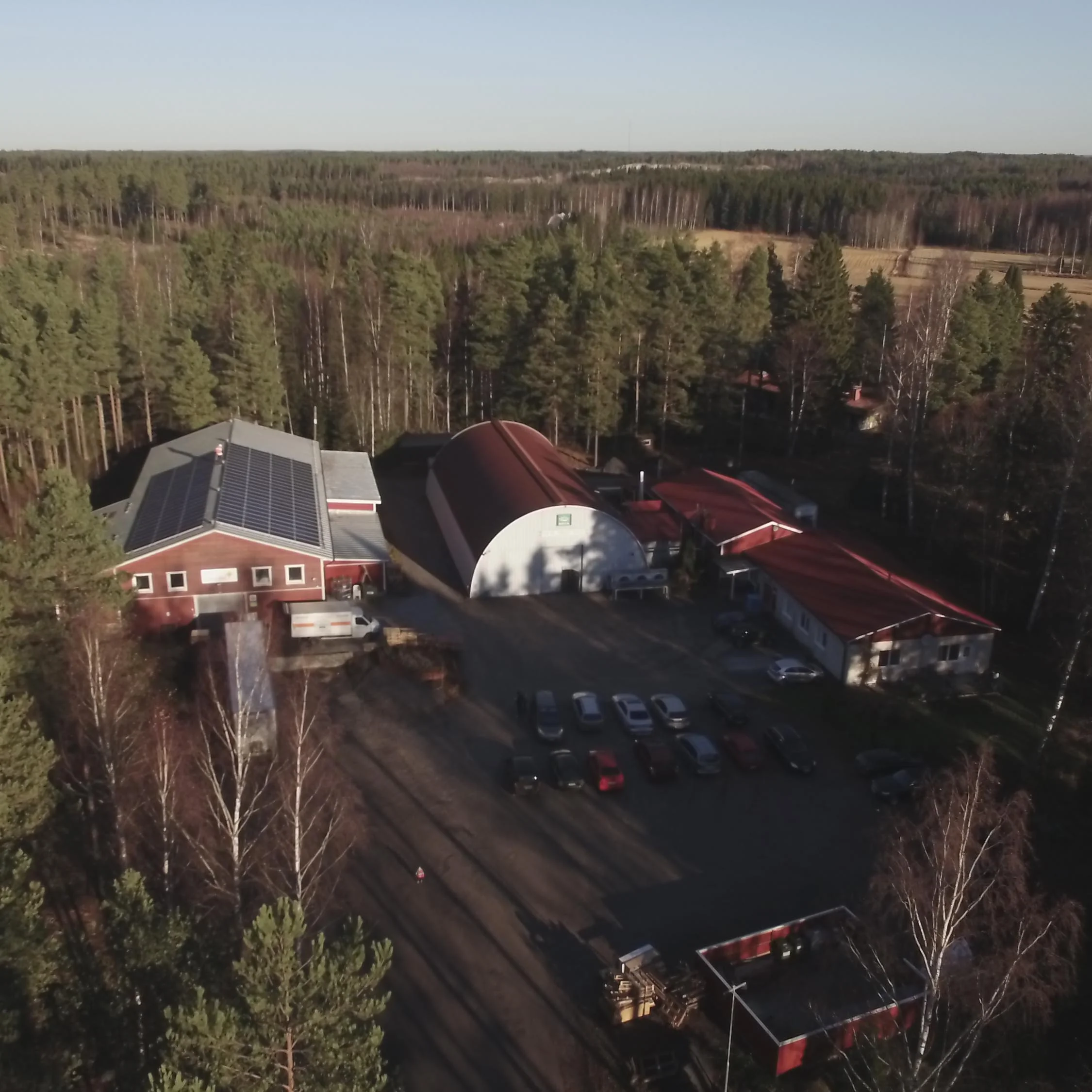 Jalofoods tehdas Tammisaaressa ilmasta kuvattuna