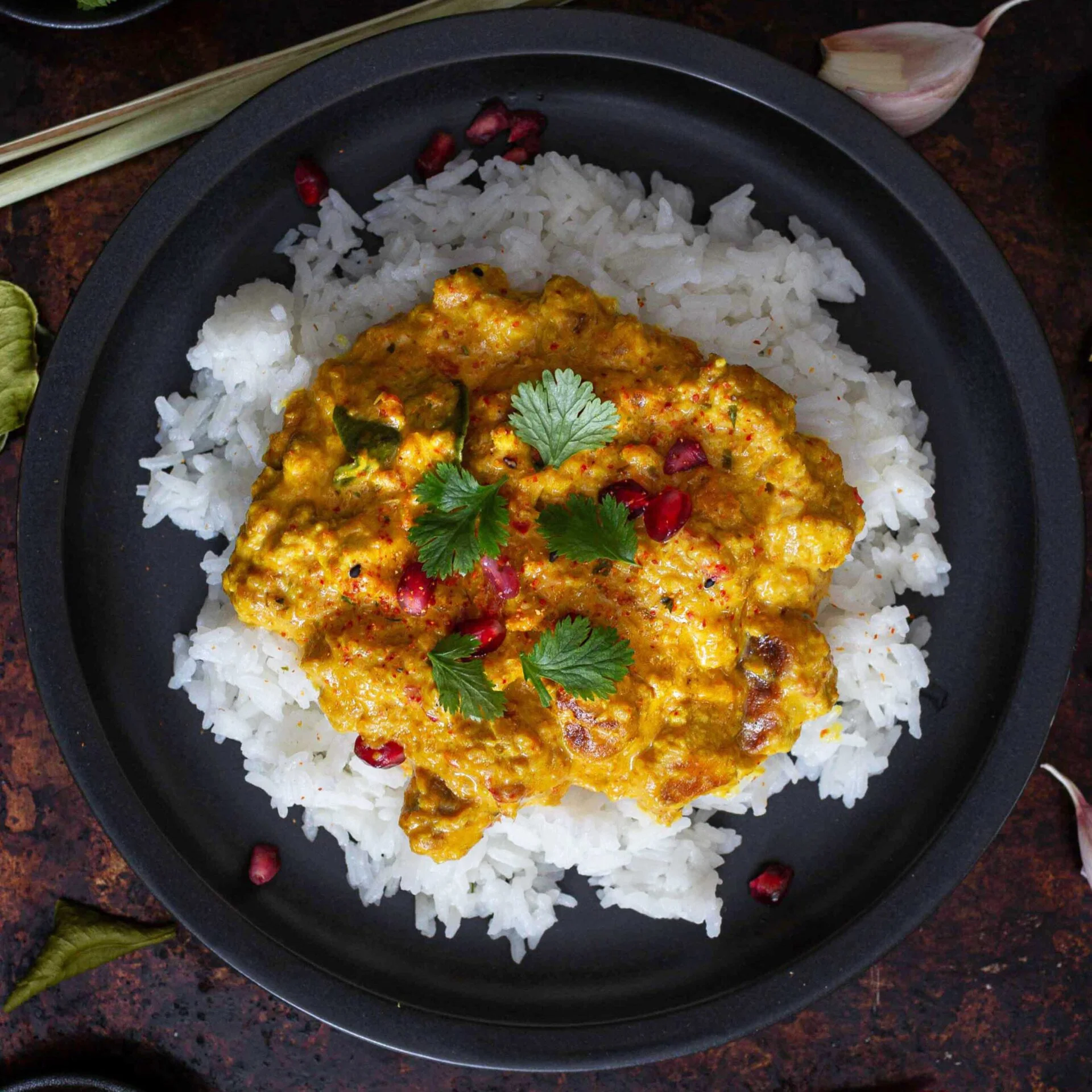 paras tofu curry resepti|rapea ja marinoitu tofu|curry valmistaminen|värikäs ja mausteinen tofu curry|värikäs ja mausteinen tofu curry|tofucurry|tofun paistaminen ja maustaminen|rapea tofu|paras curry resepti