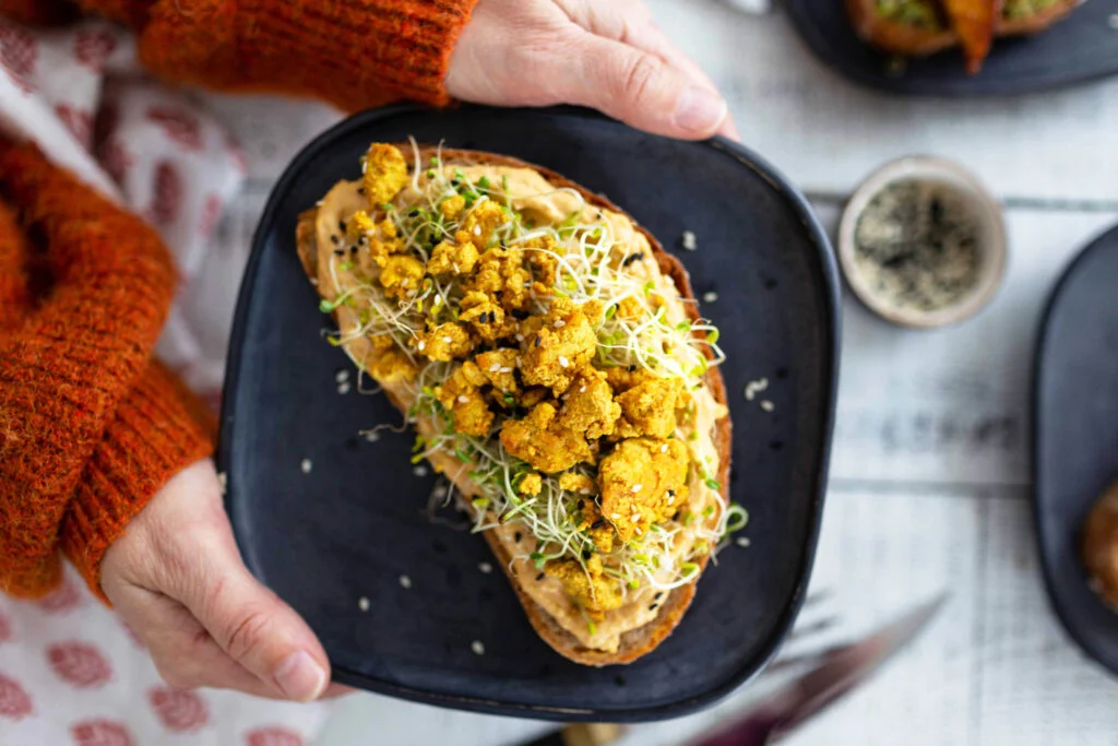 tofu scramble brunssi hummus