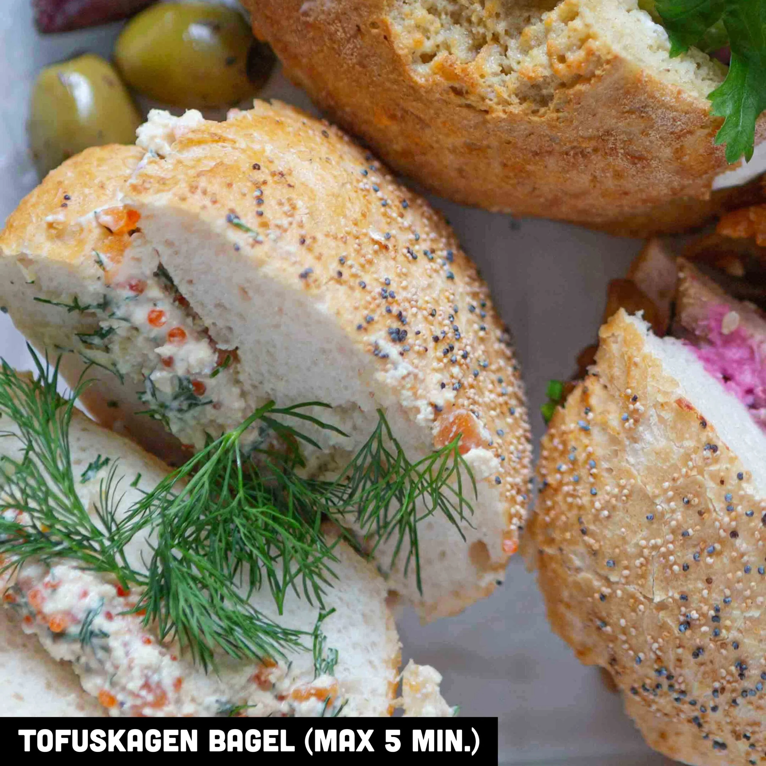 vegaaninen tofuskagen-bagel valmistuu 5 minuutissa