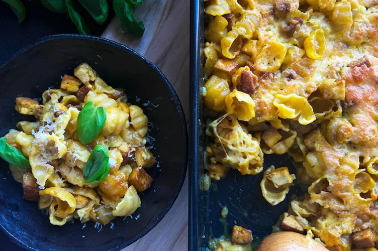 Vegaaninen palermon tofupasta joka valmistuu yhdessä vuoassa.