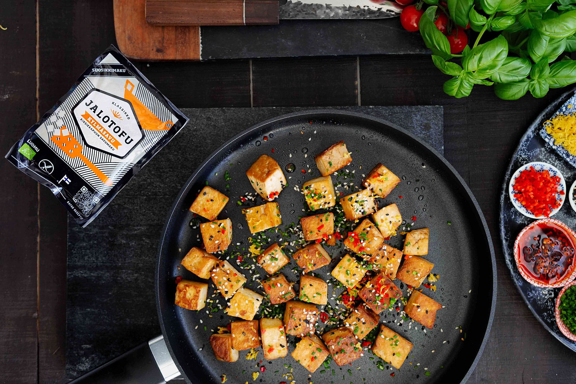 TÄYDELLISEN RAPEA SAVUTOFU – NÄIN PAISTAT TOFUN