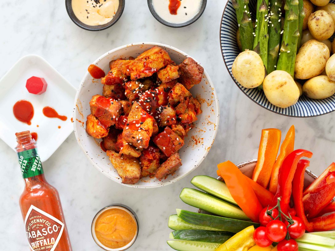 Vegaaniset wingsit feat Tabasco Buffalo Wings Jalotofu